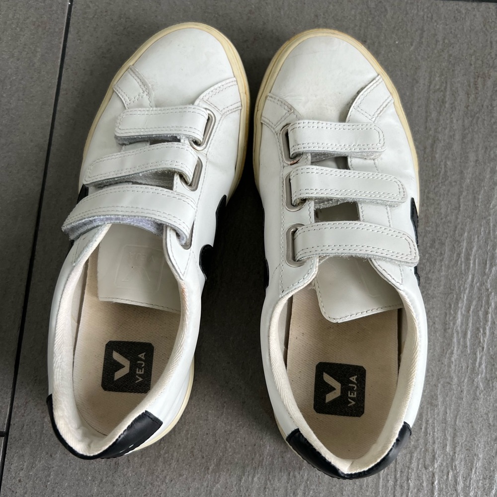Veja Women’s Esplar 3-Lock Sneaker